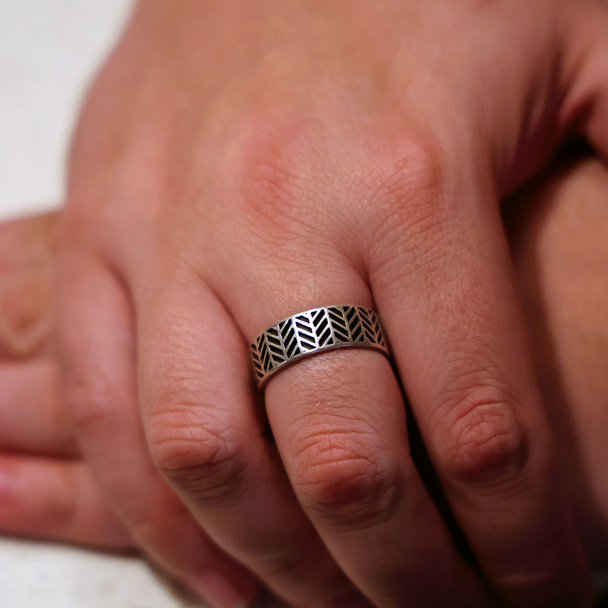 Herringbone Band 8mm